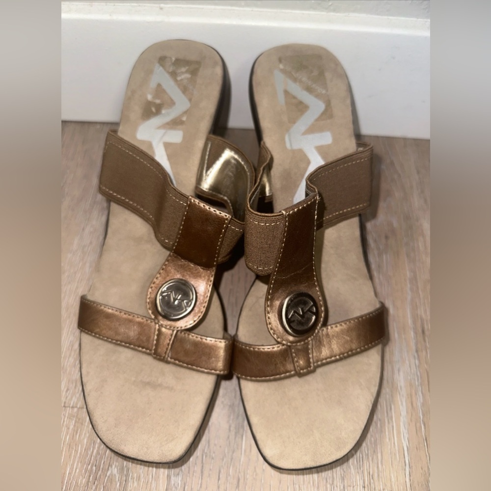 Anne Kline Slip On Open Toe Suede Buckle Accent Size 10M Two Tone